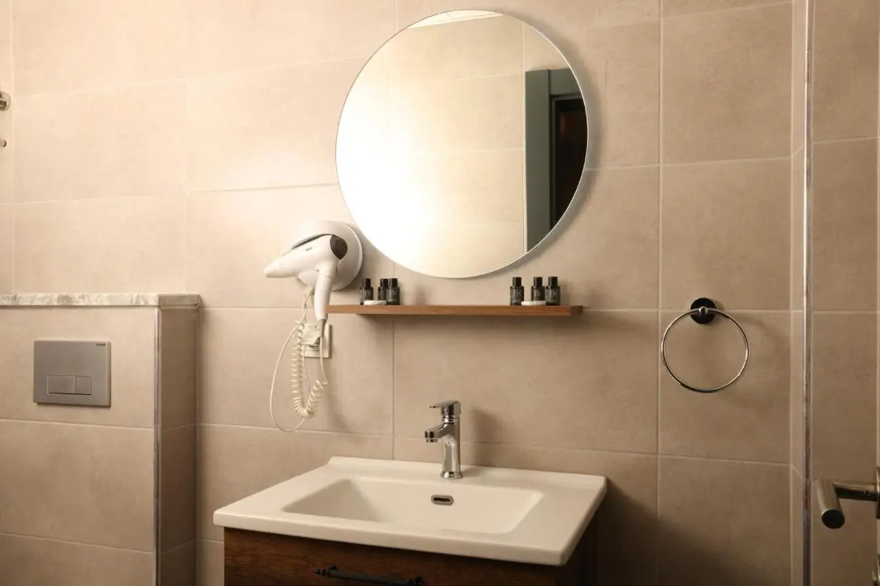 BRANDROOM HOTEL
