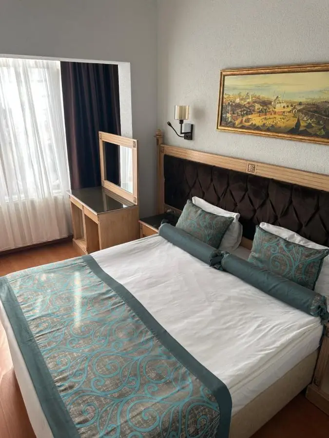 Blue Tuana Hotel Old City