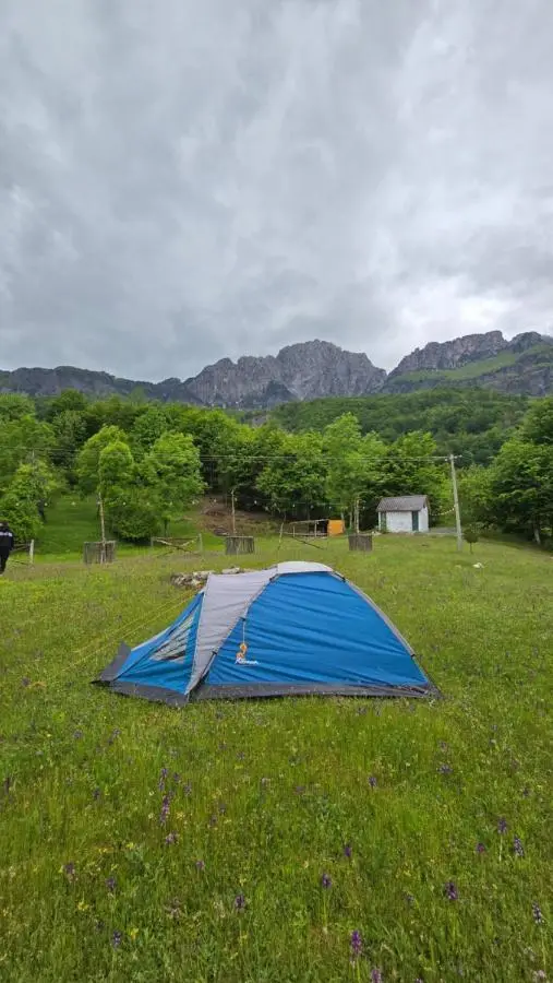 Thethi 360 grade - Camping & Rooms