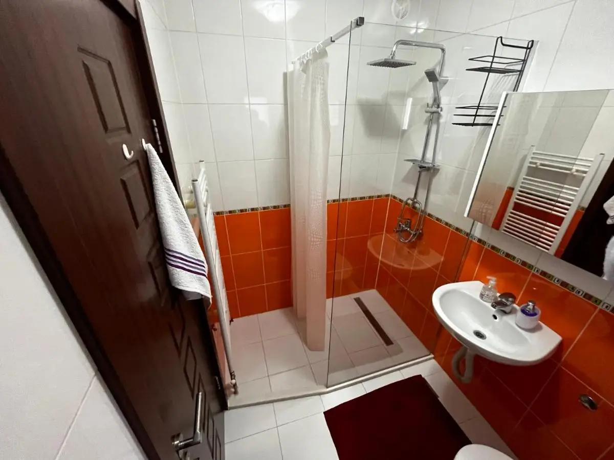 Silver Apartment