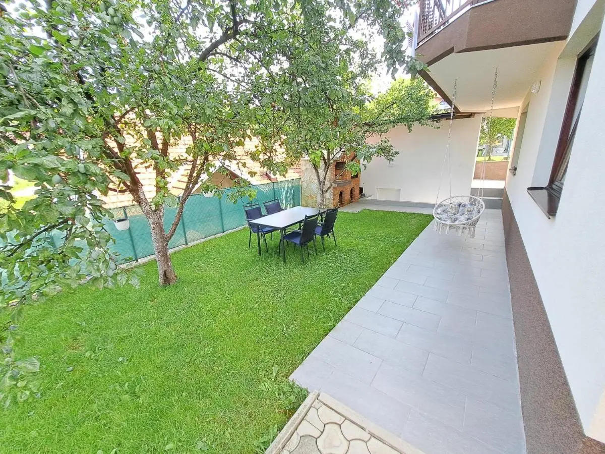 Silver Apartment
