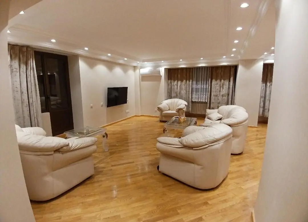 F1 Luxury Apartment