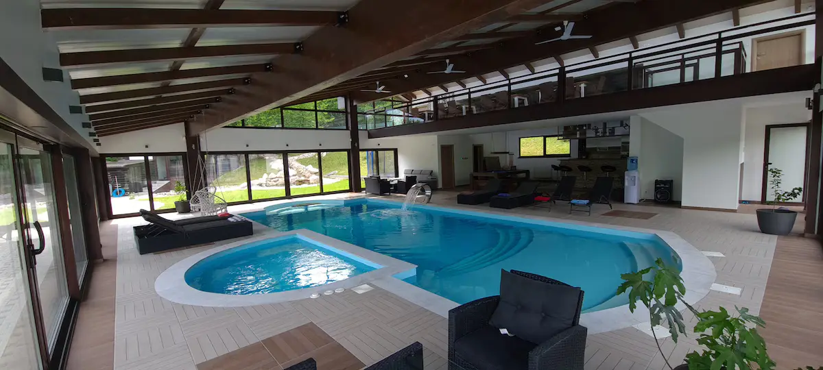 Luxury apartment with sauna and pool