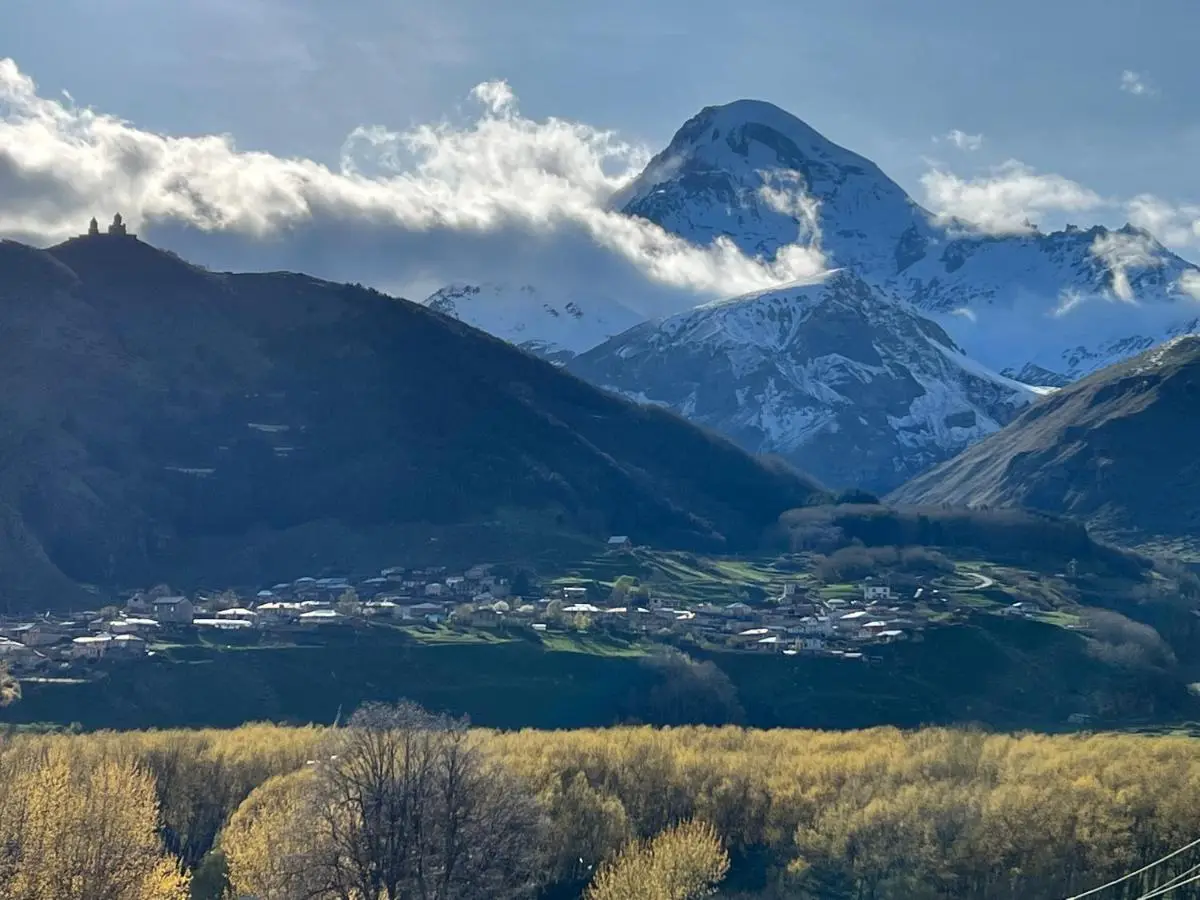 Old District View Hotel kazbegi