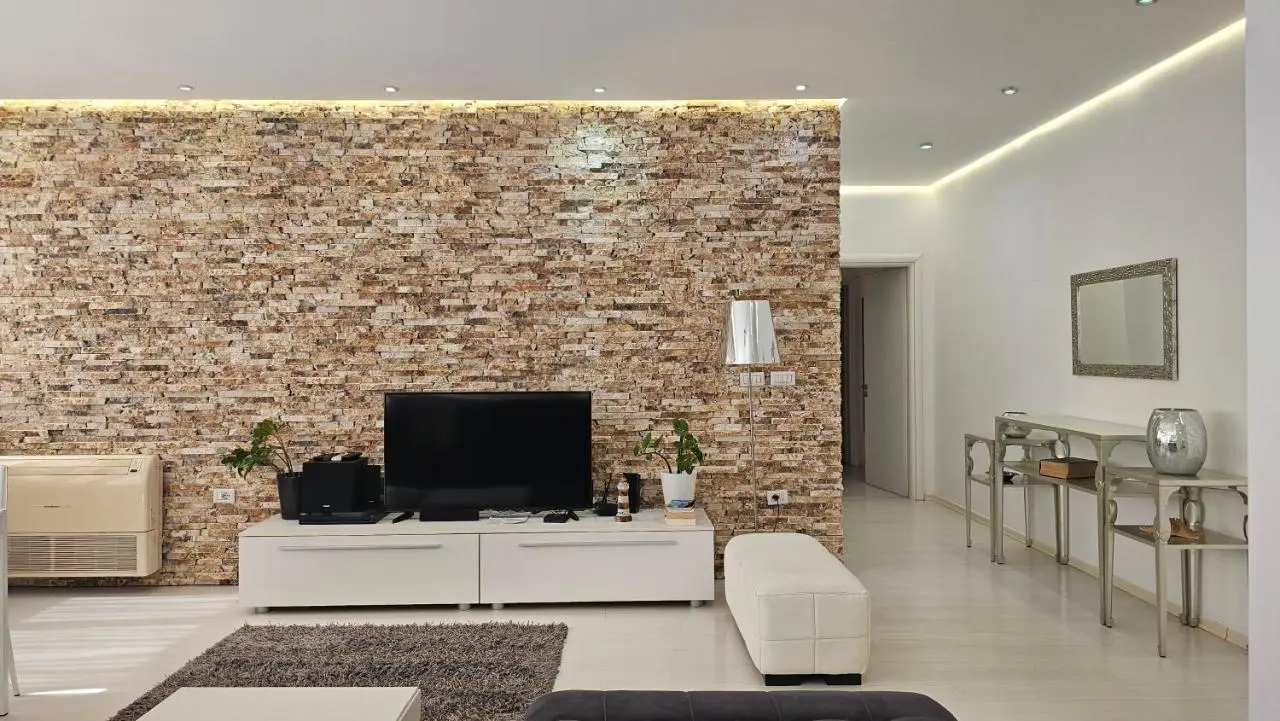 TAM Serviced 2BDR Apartment City Center No6
