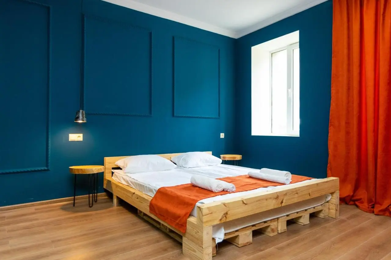 Giorgi's apartment