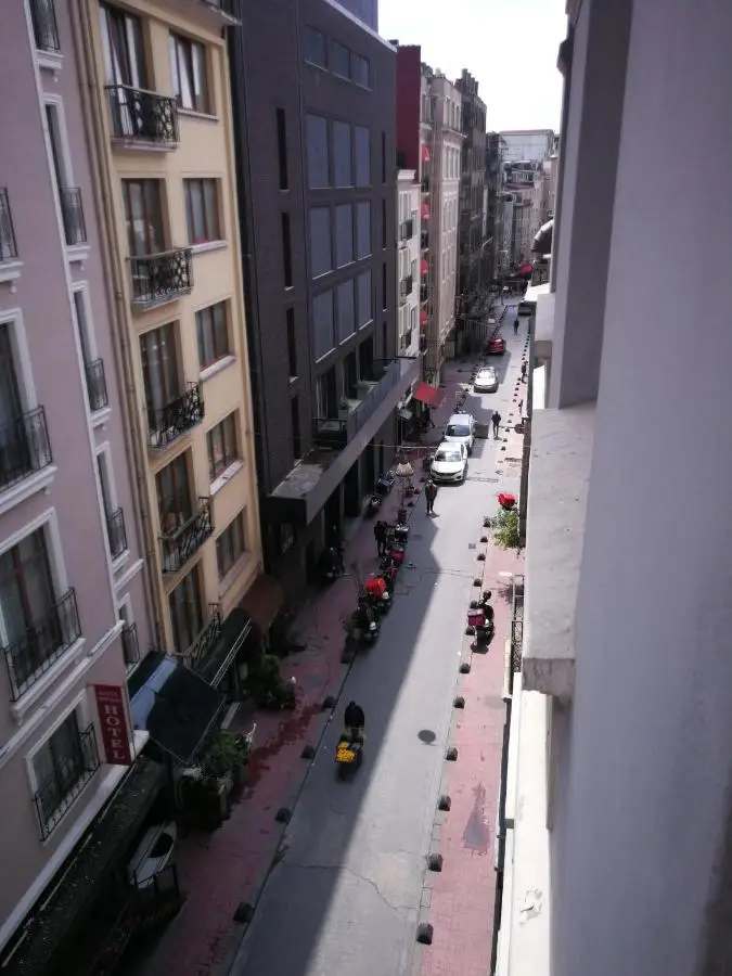 IQ Hotel
