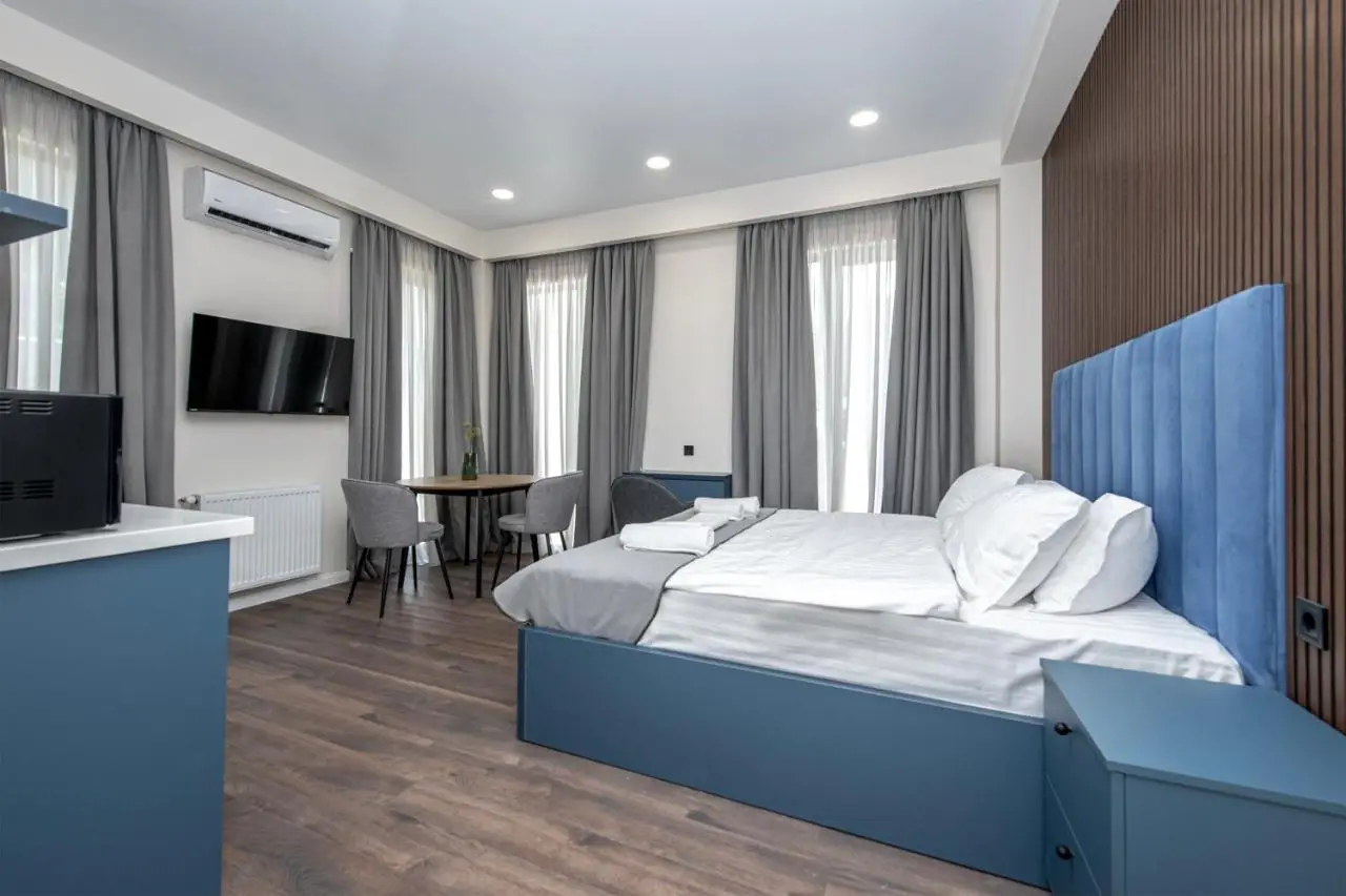 M&N Hotel