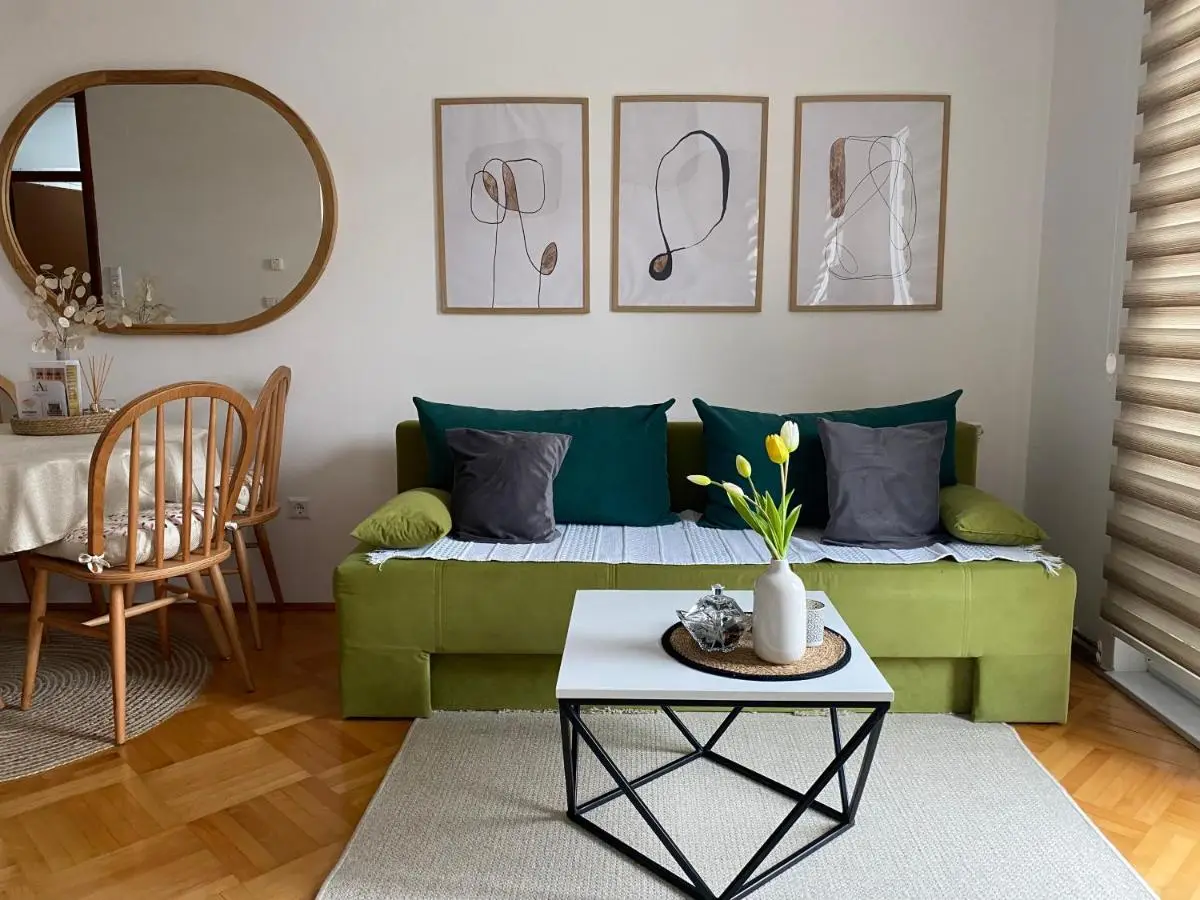 Apartment 11 - Great location, quiet but near the center