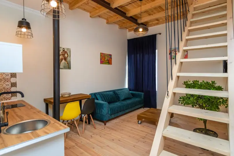Giorgi's apartment