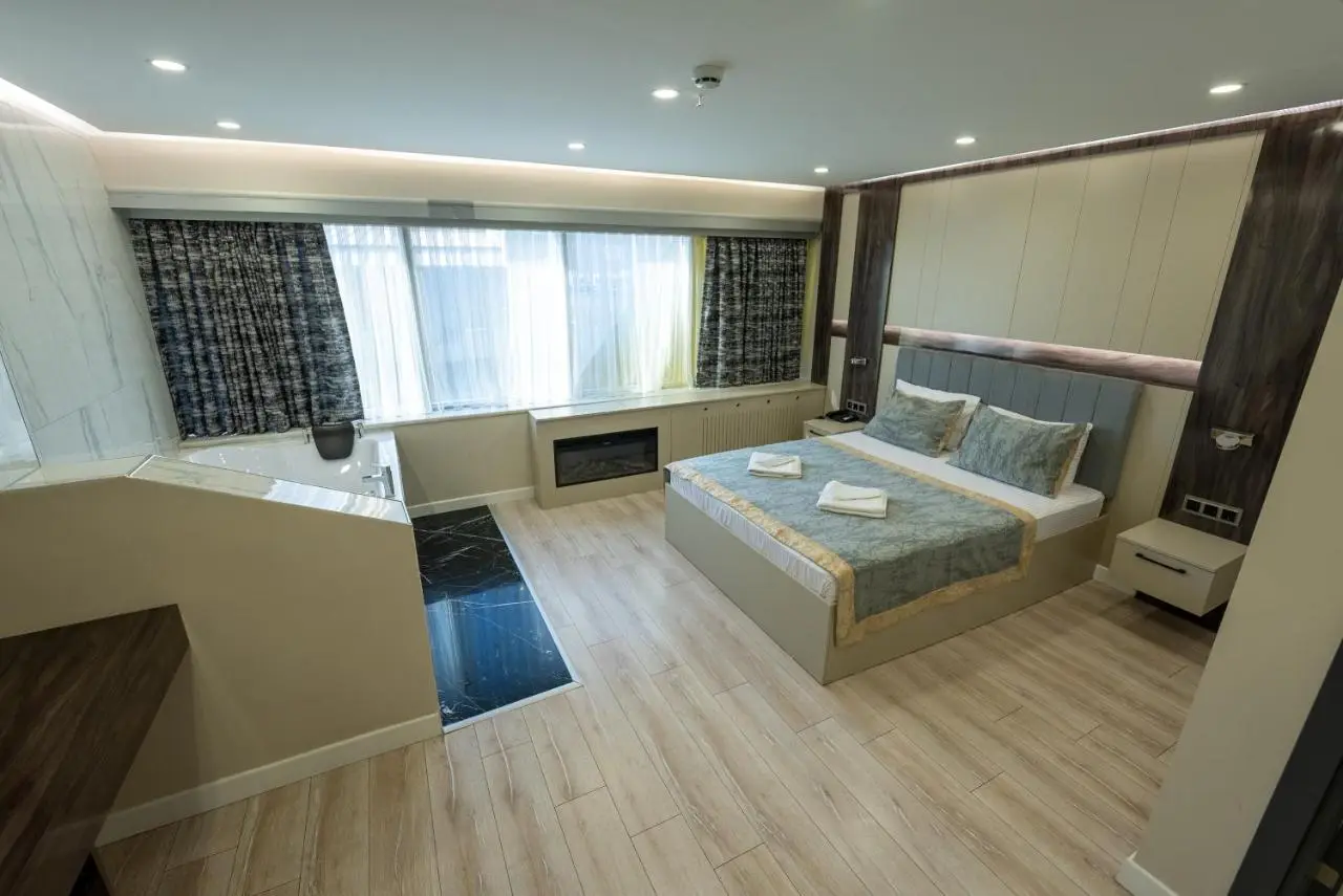 Meros Hotel