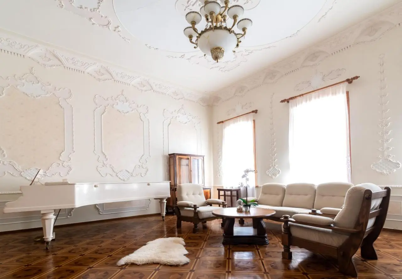 The Grand Piano Hotel