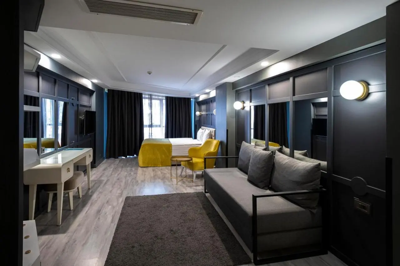 B LOFT HOTEL