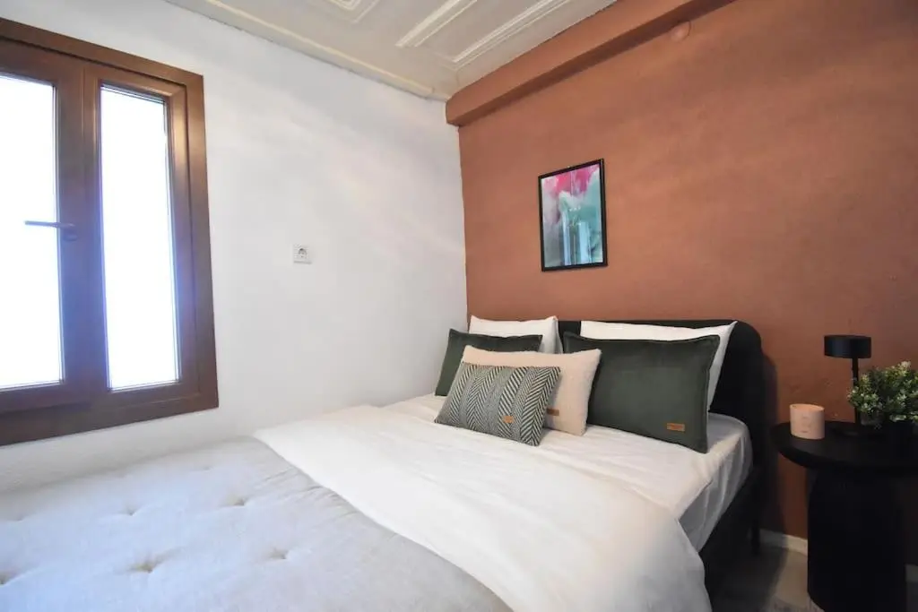 Stunning 6BR 4Bath near Tram