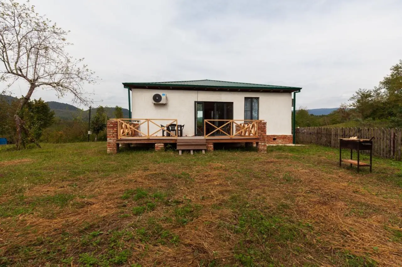 Renovated 3-bedroom House in Nature - Iskia Estate