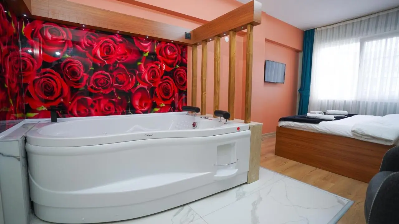 Luka Suit Hotel