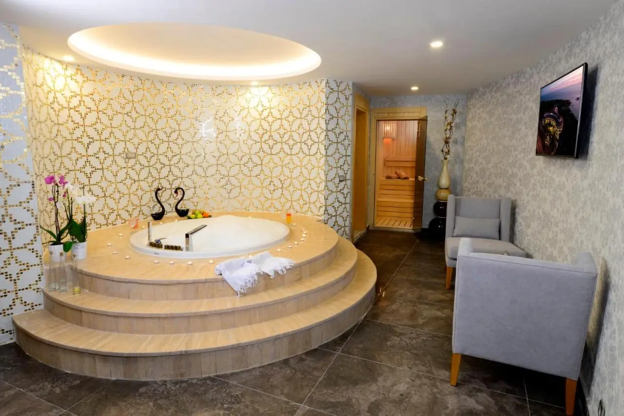 Wome Deluxe Hotel - Halal All Inclusive