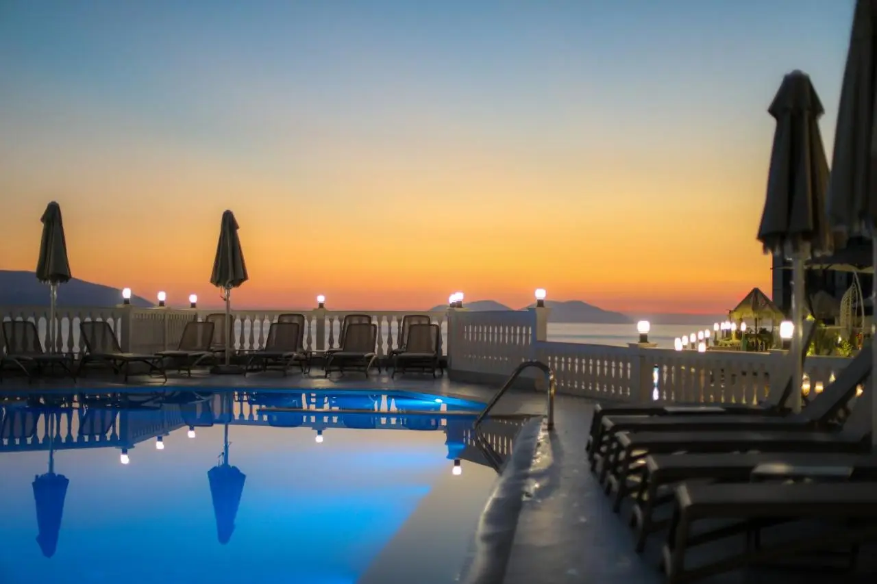 Toto Hotel & Apartments