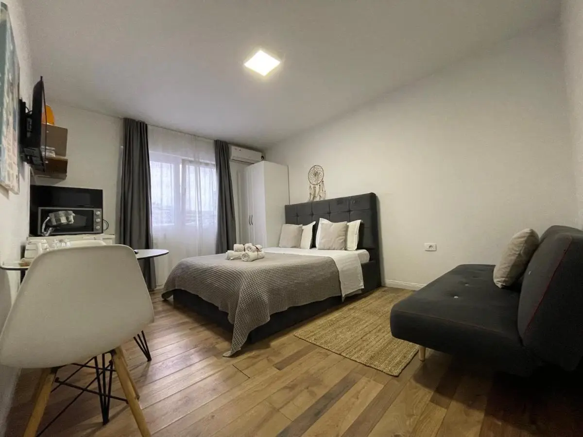 Central Studio Apartments