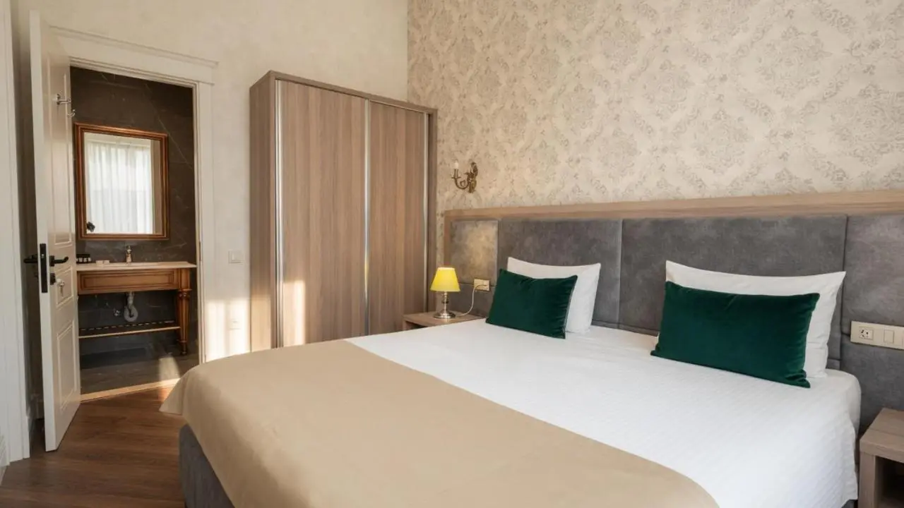 Nizami street grand apartment