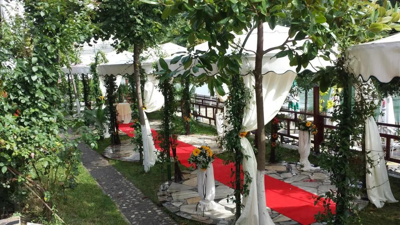 Hotel Vataksi