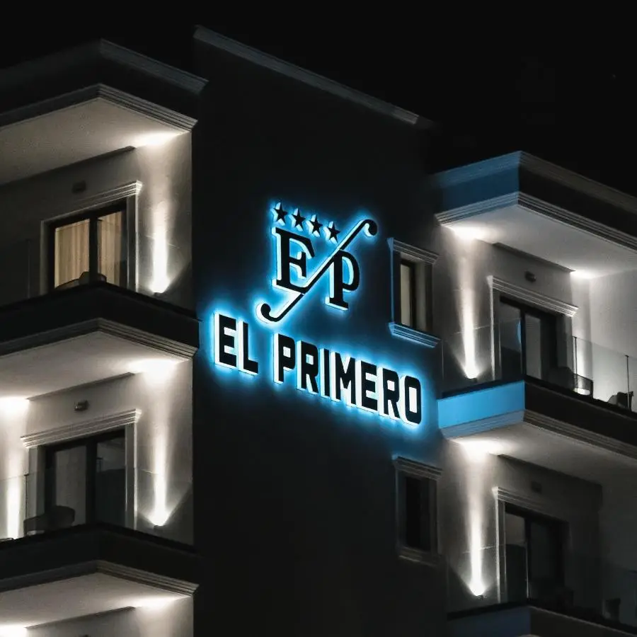 El Primero Hotel