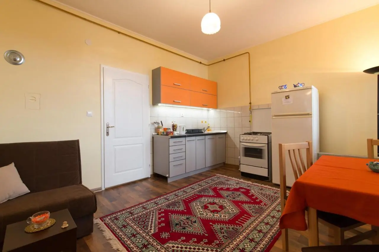 Apartment Honey Free Parking