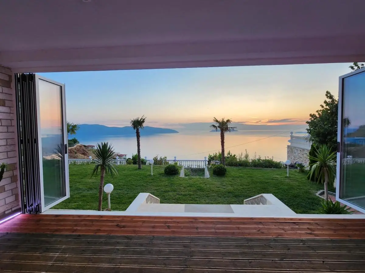 Festim Villa Hotel