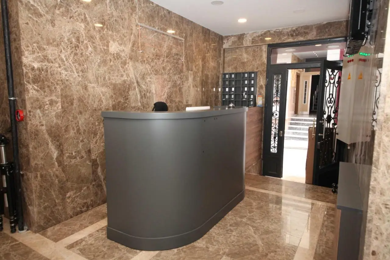 Corner Suite
