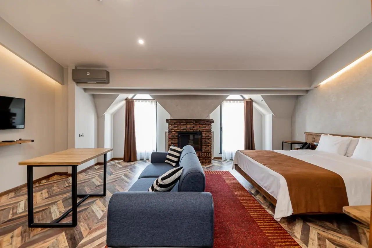 Ivy Hotel