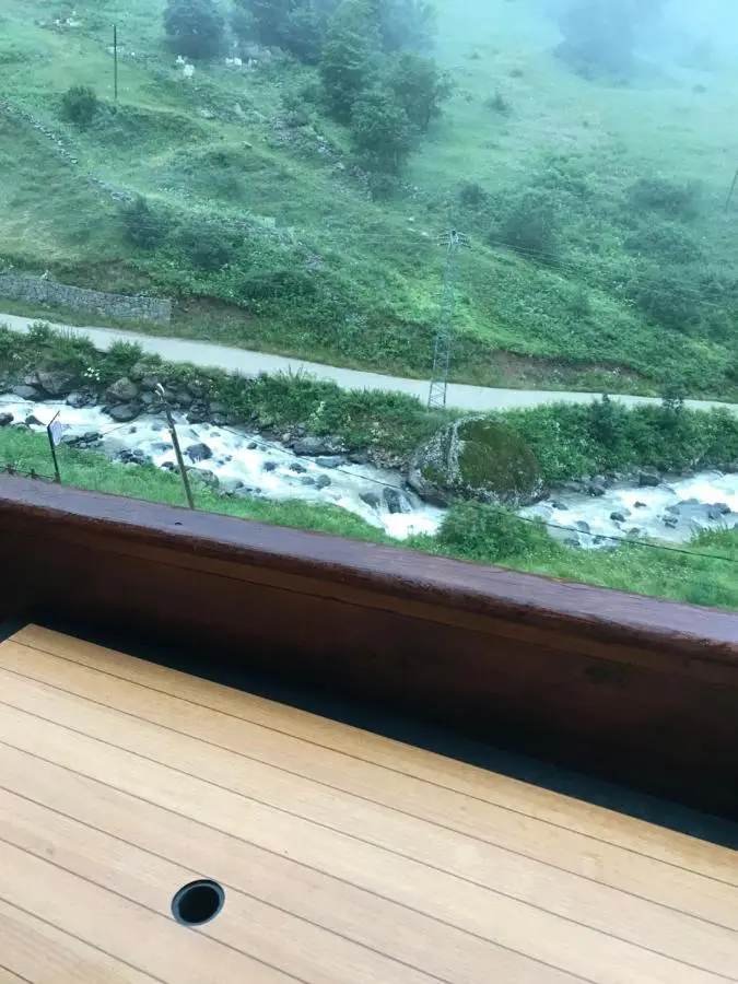 Uzungöl Ensar Dağ Evi