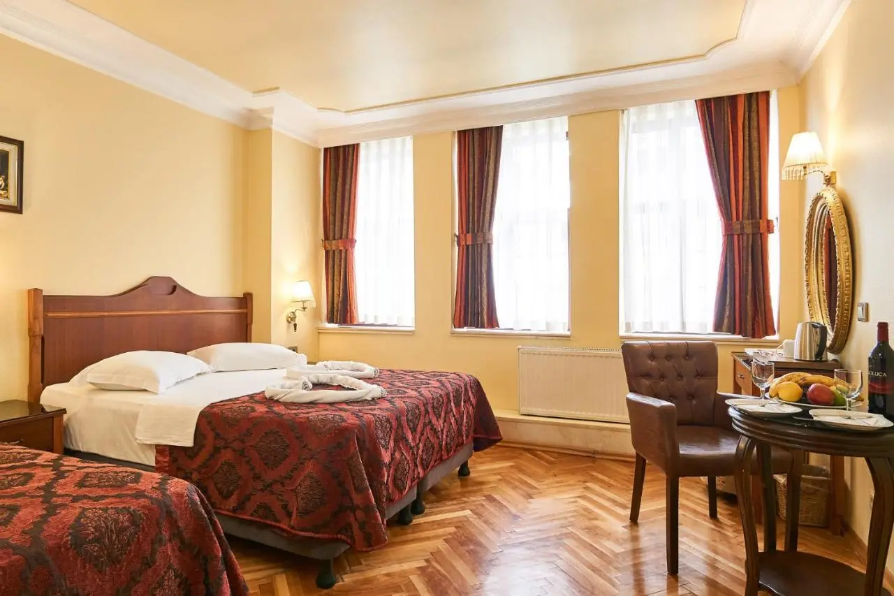 Amber Hotel & Spa