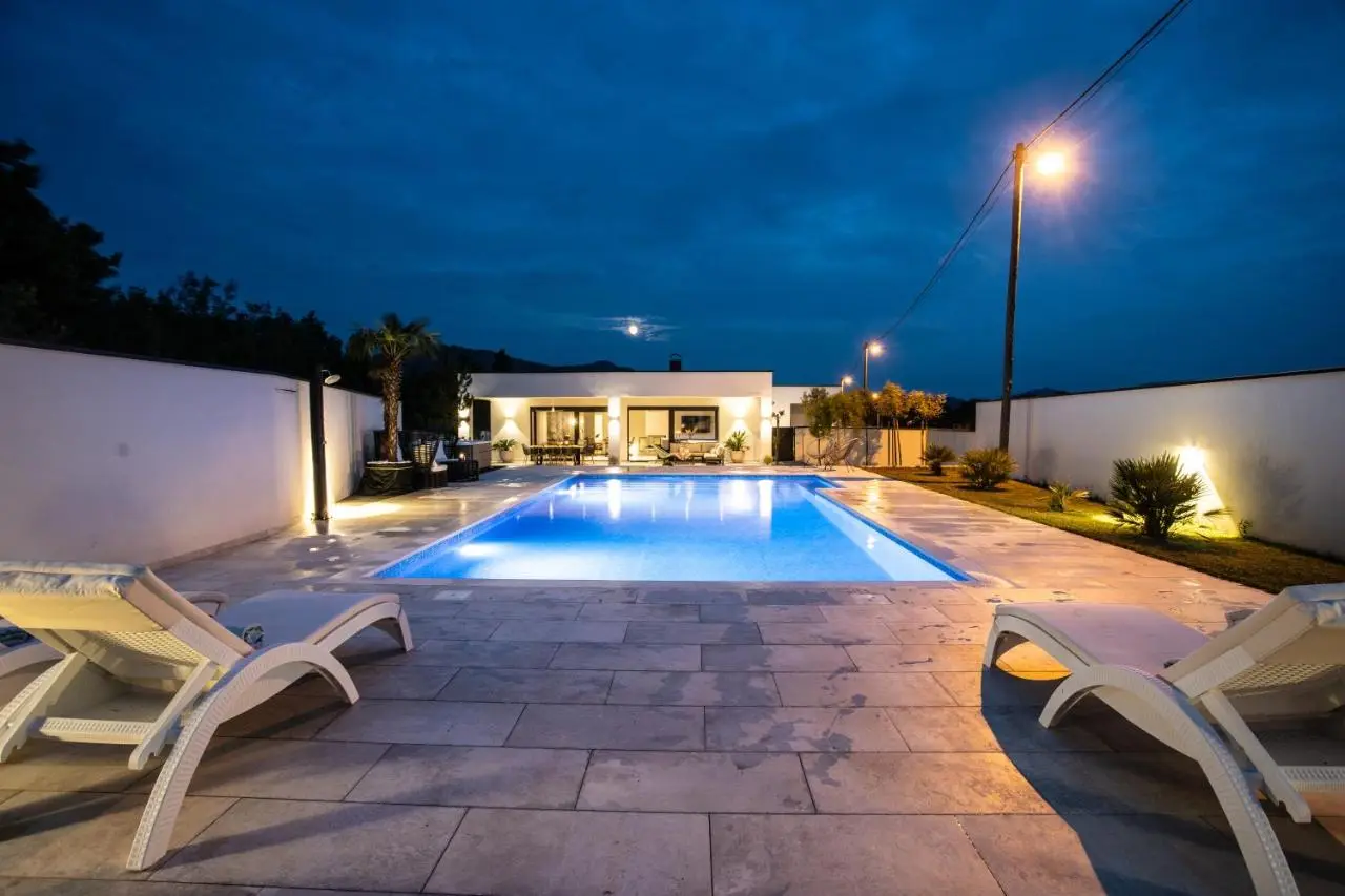 Villa 7
