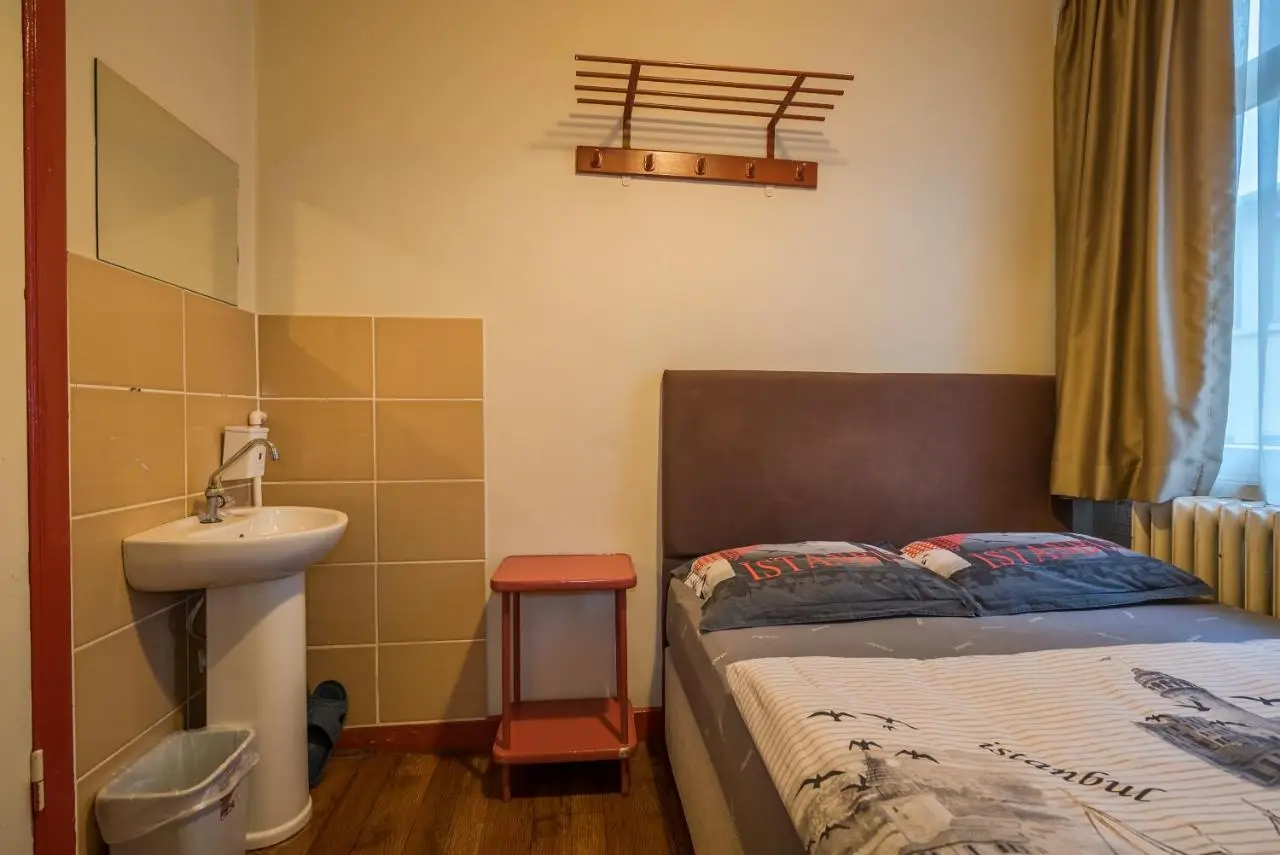Erenler HoTeL & HosTeL