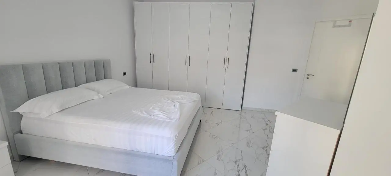 Lightside Apartment
