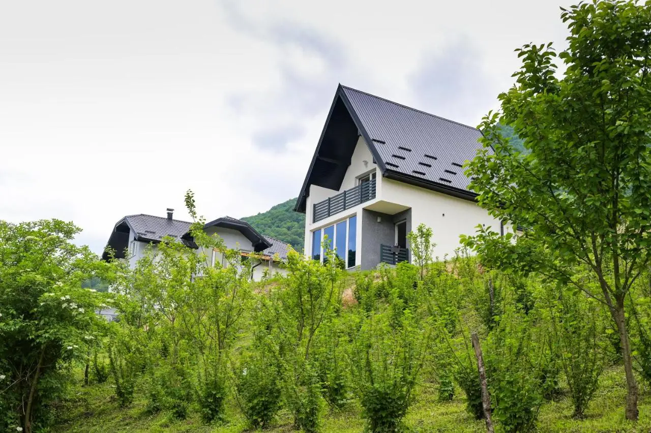 Ćato s cottage