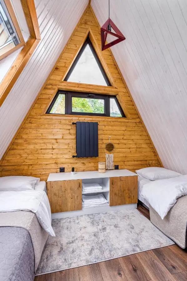 Luxury Cottages with Hot Tubes, Garden and BBQ