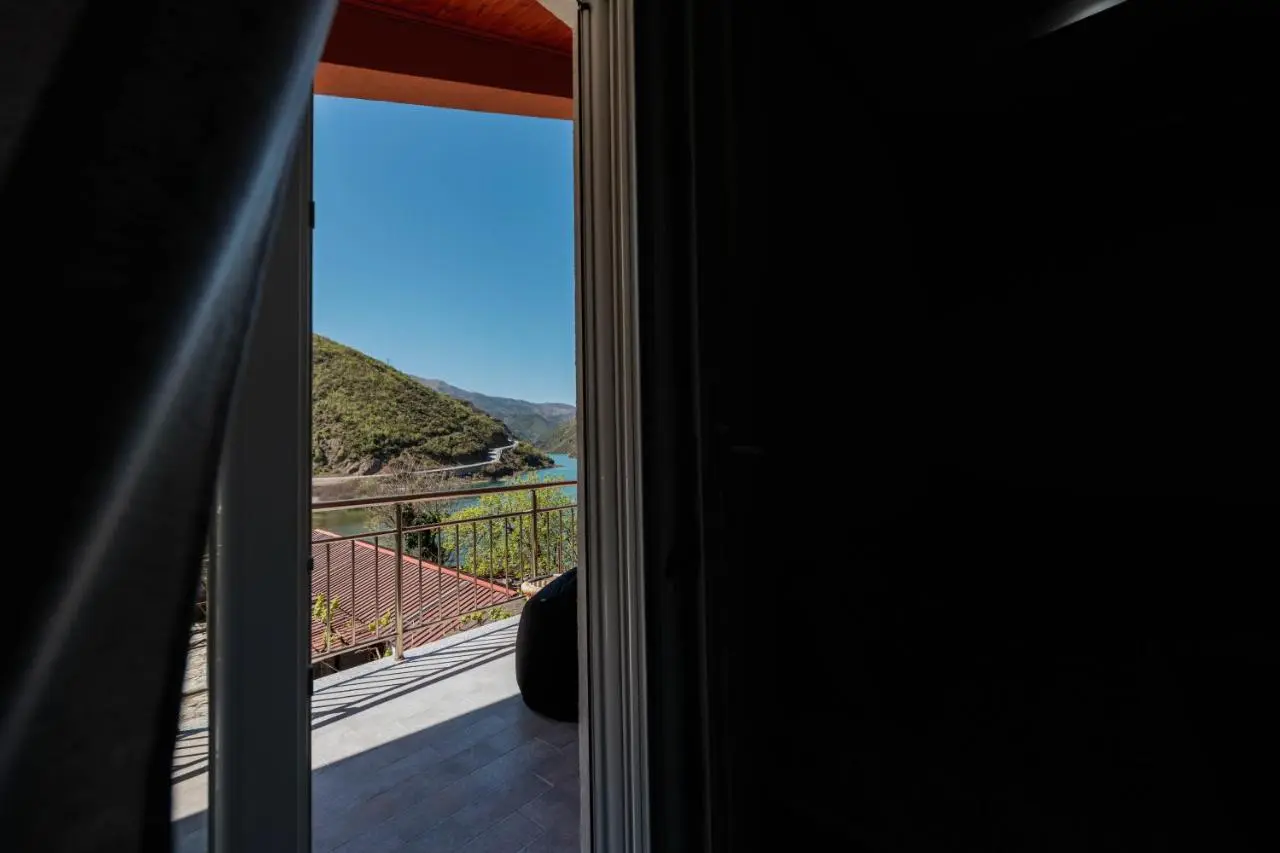 koman_lakeview_apartments