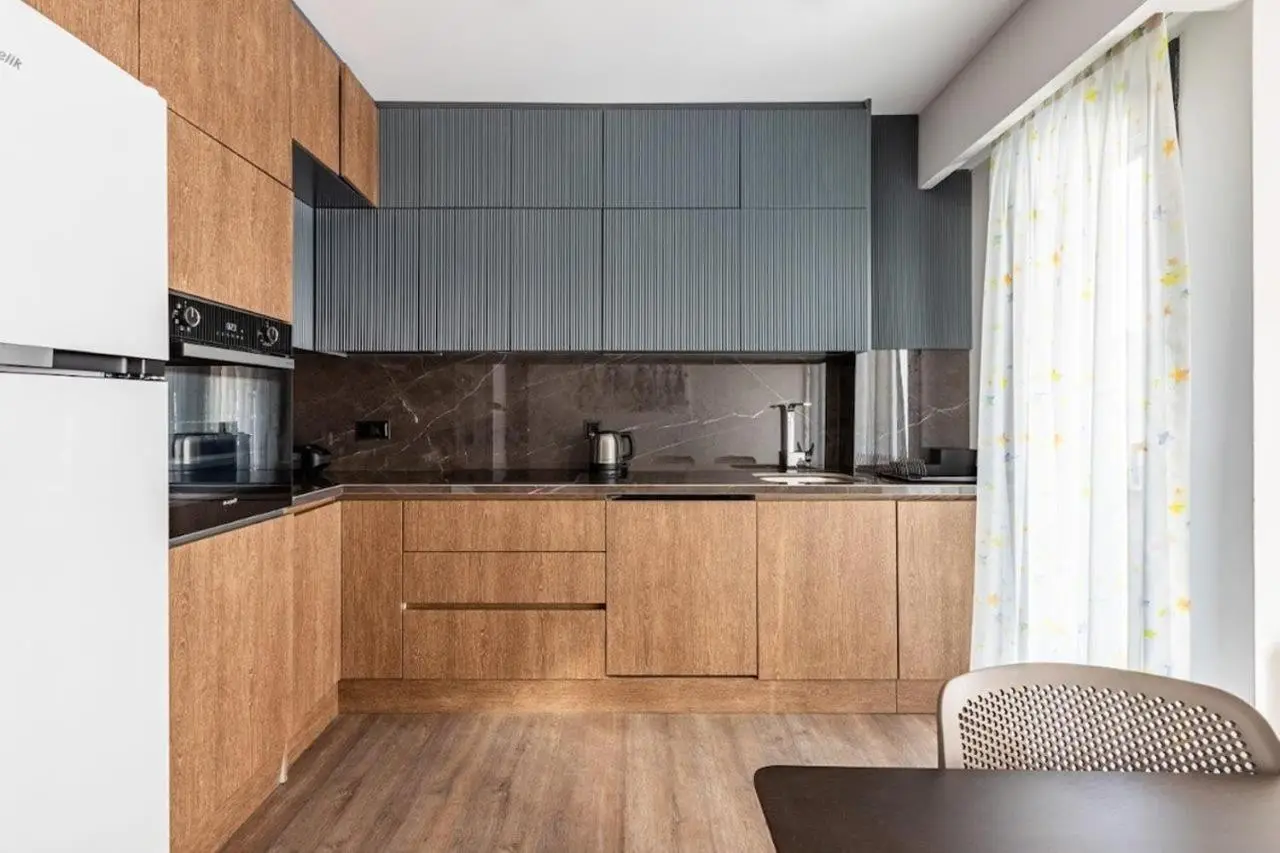 Duplex Penthouse wparking 3BD2Bath Views! #340