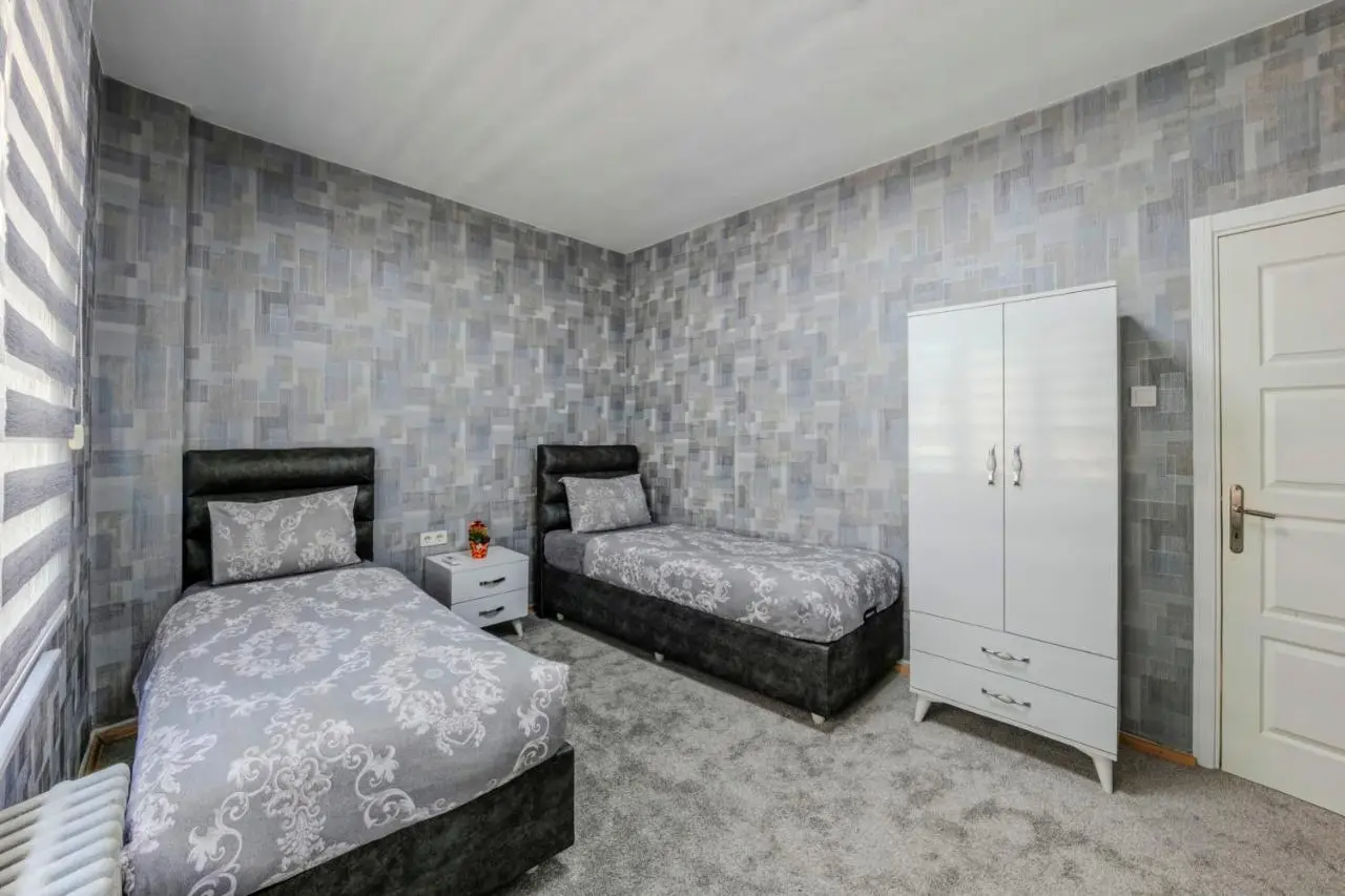 Palas Apartments