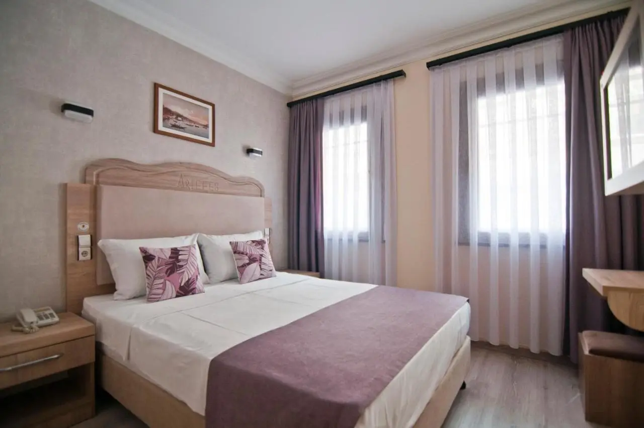 Artefes Hotel Old City& Spa