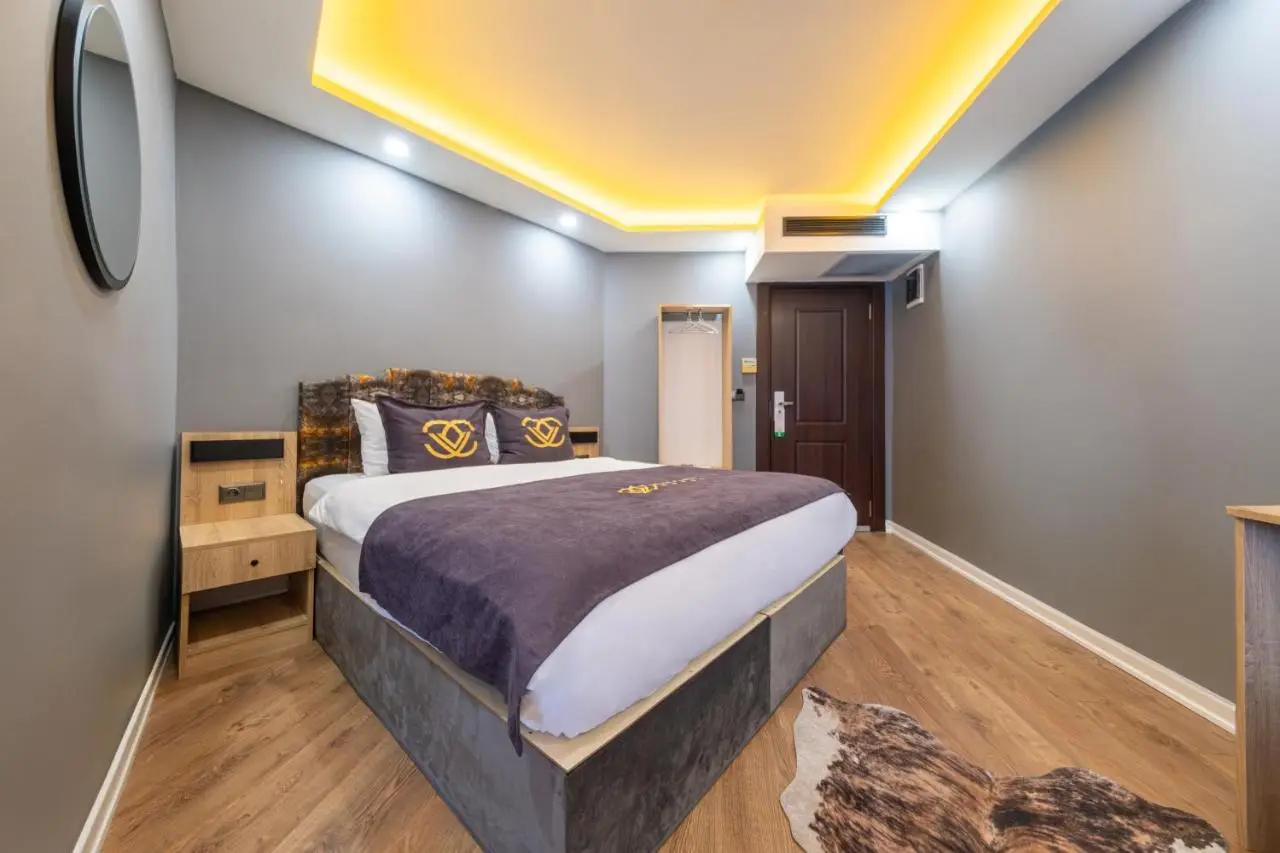 Viv City Hotel