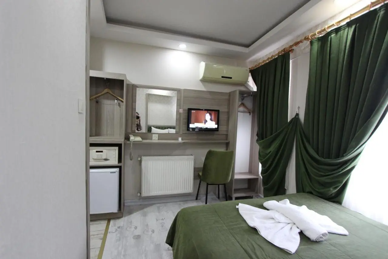 Kaya Madrid Hotel