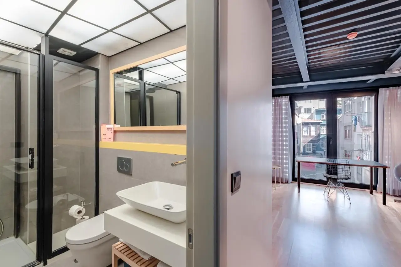 Homie Suites - ''Loft 27'' Urban Comfort Suites in the Heart of Cihangir