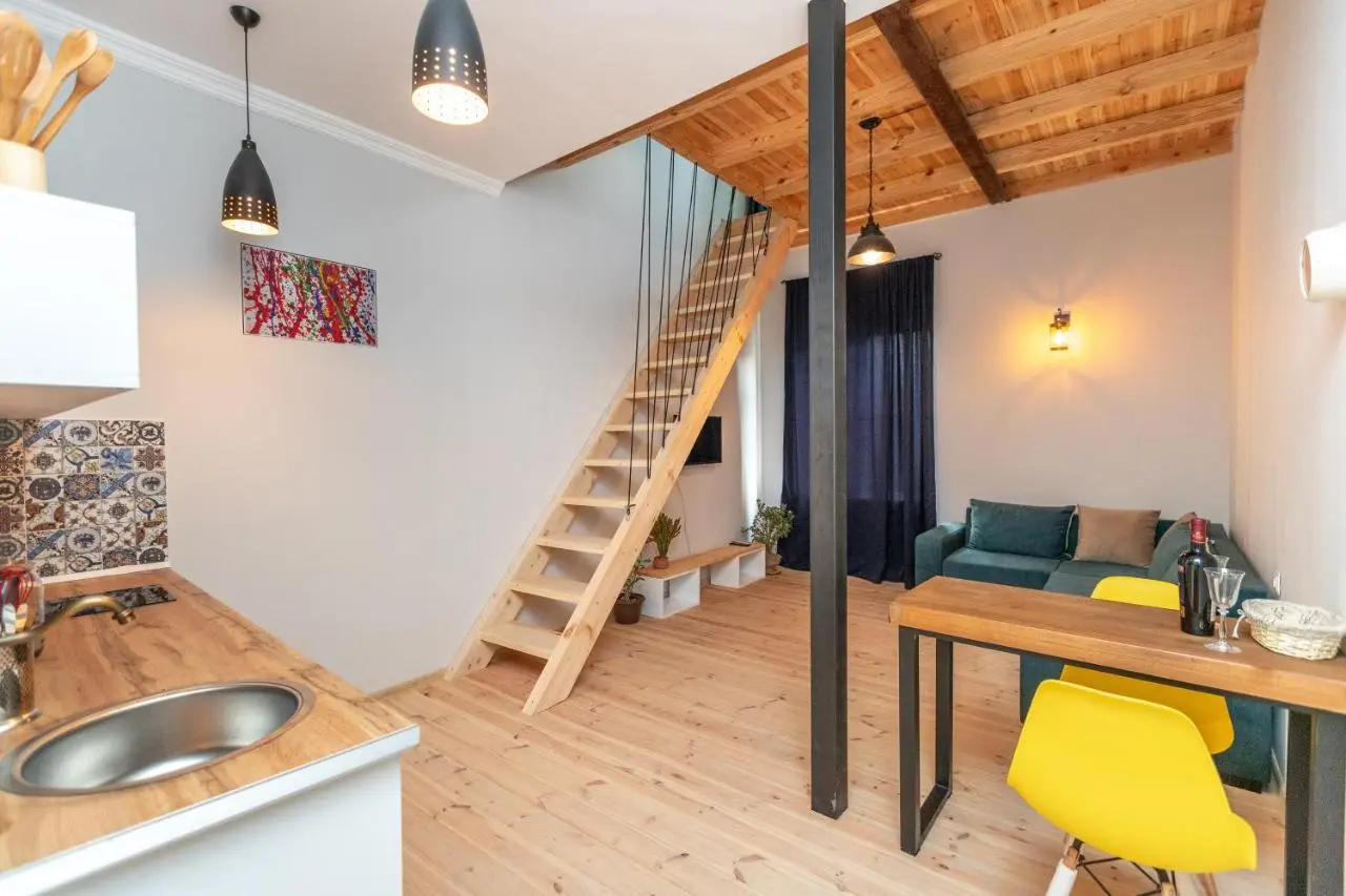 Giorgi's apartment