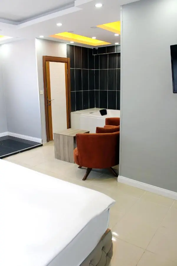 biglife hotel