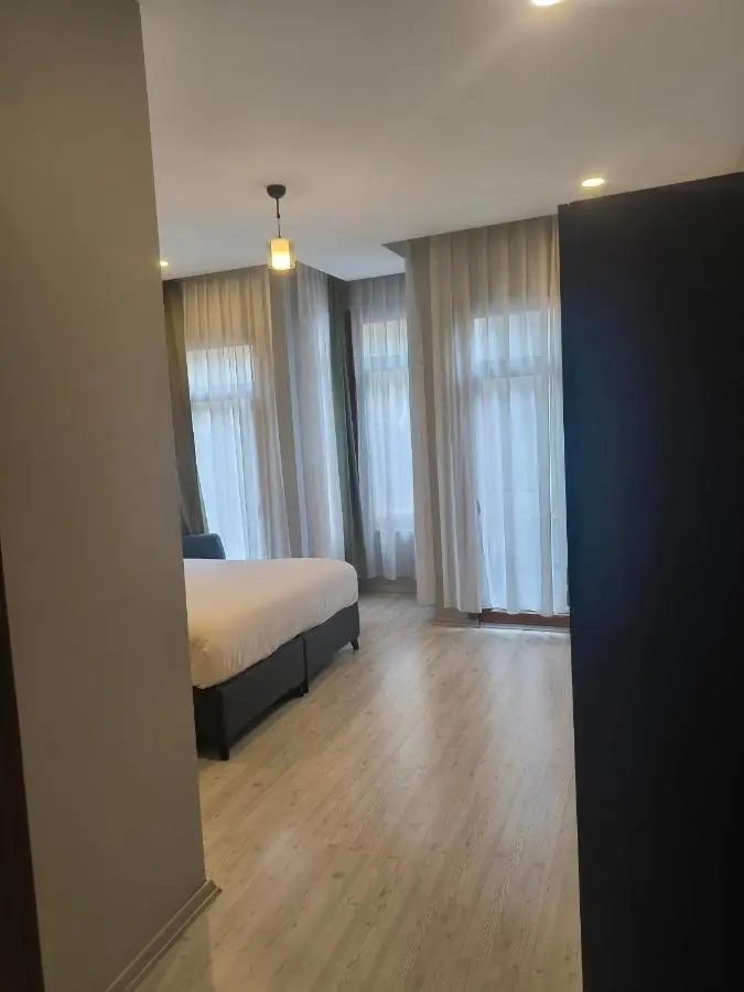 Ore Pera Suites