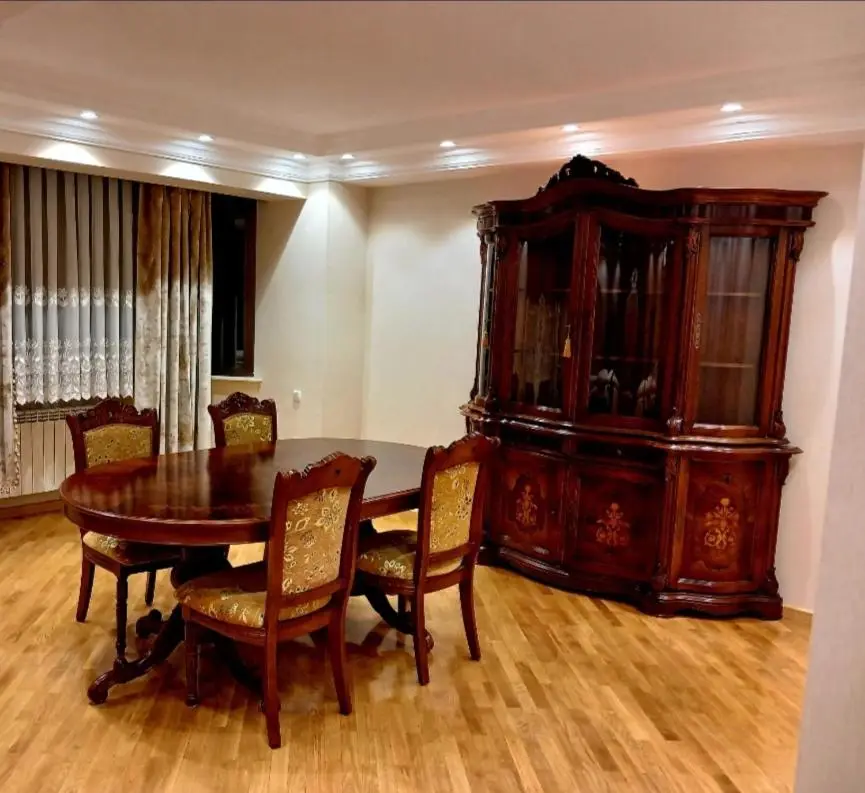 F1 Luxury Apartment