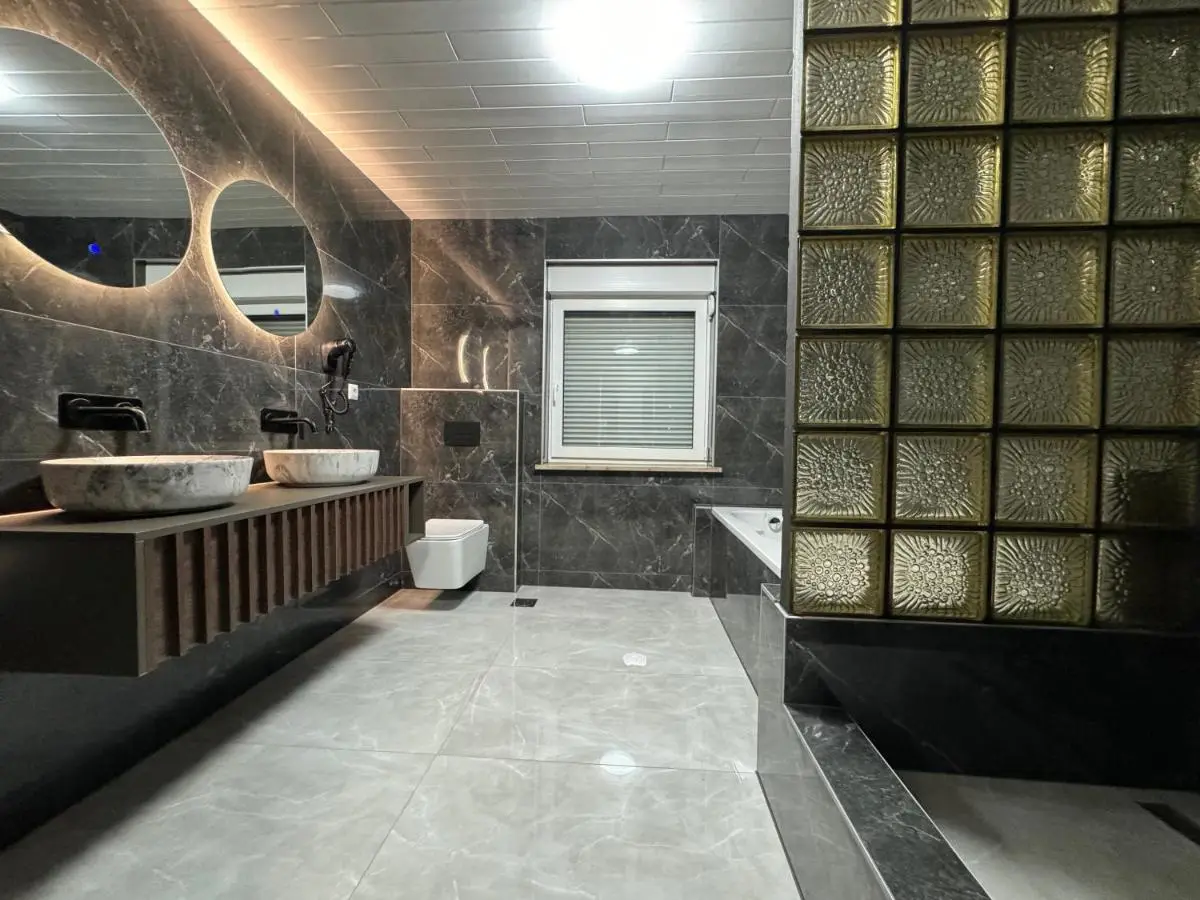 Lux apartments Crystal-center