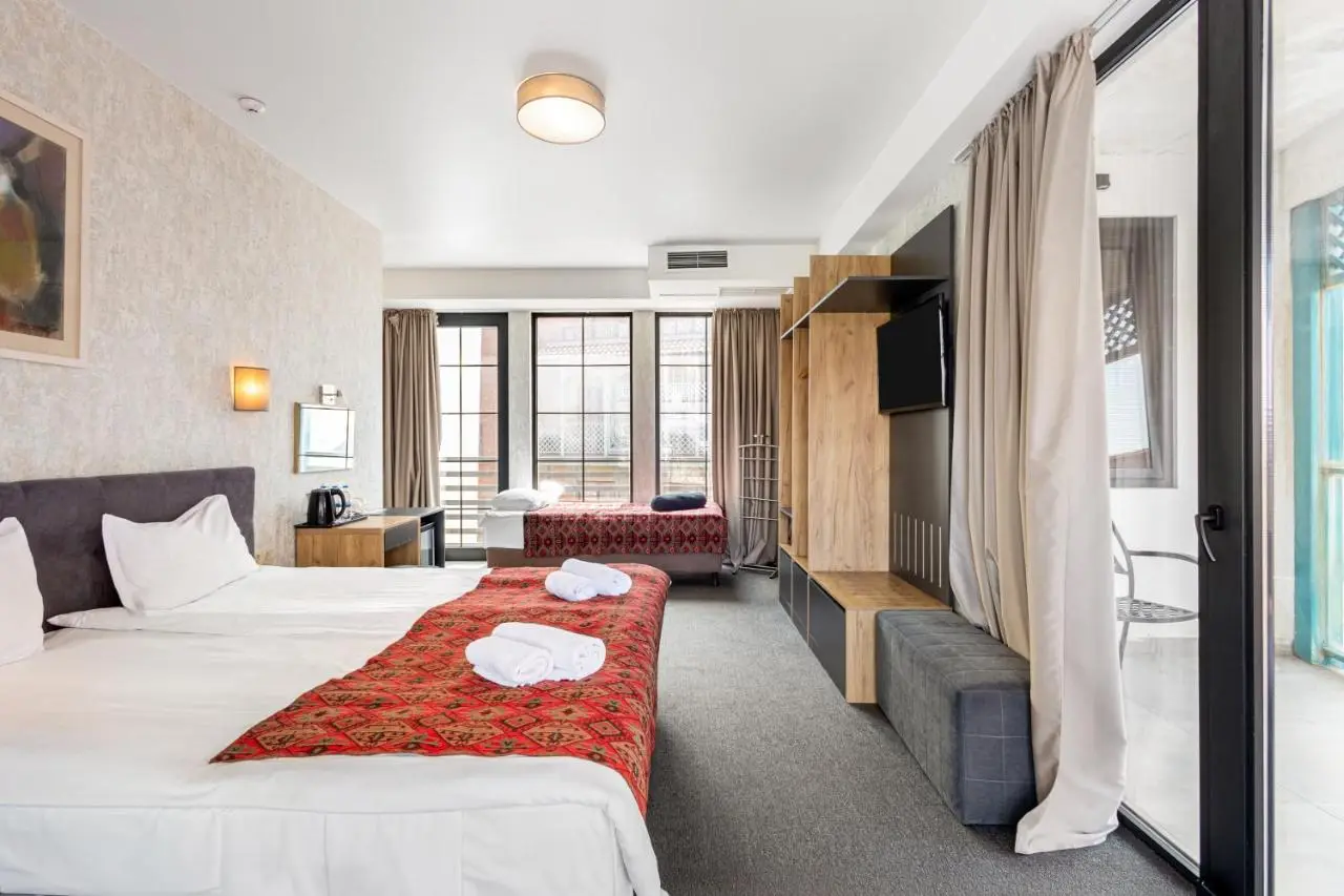 Brooch Boutique Hotel